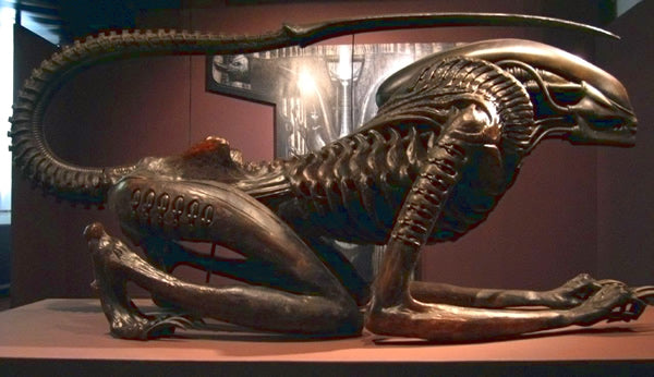 Muebles diseñados por H. R. Giger.