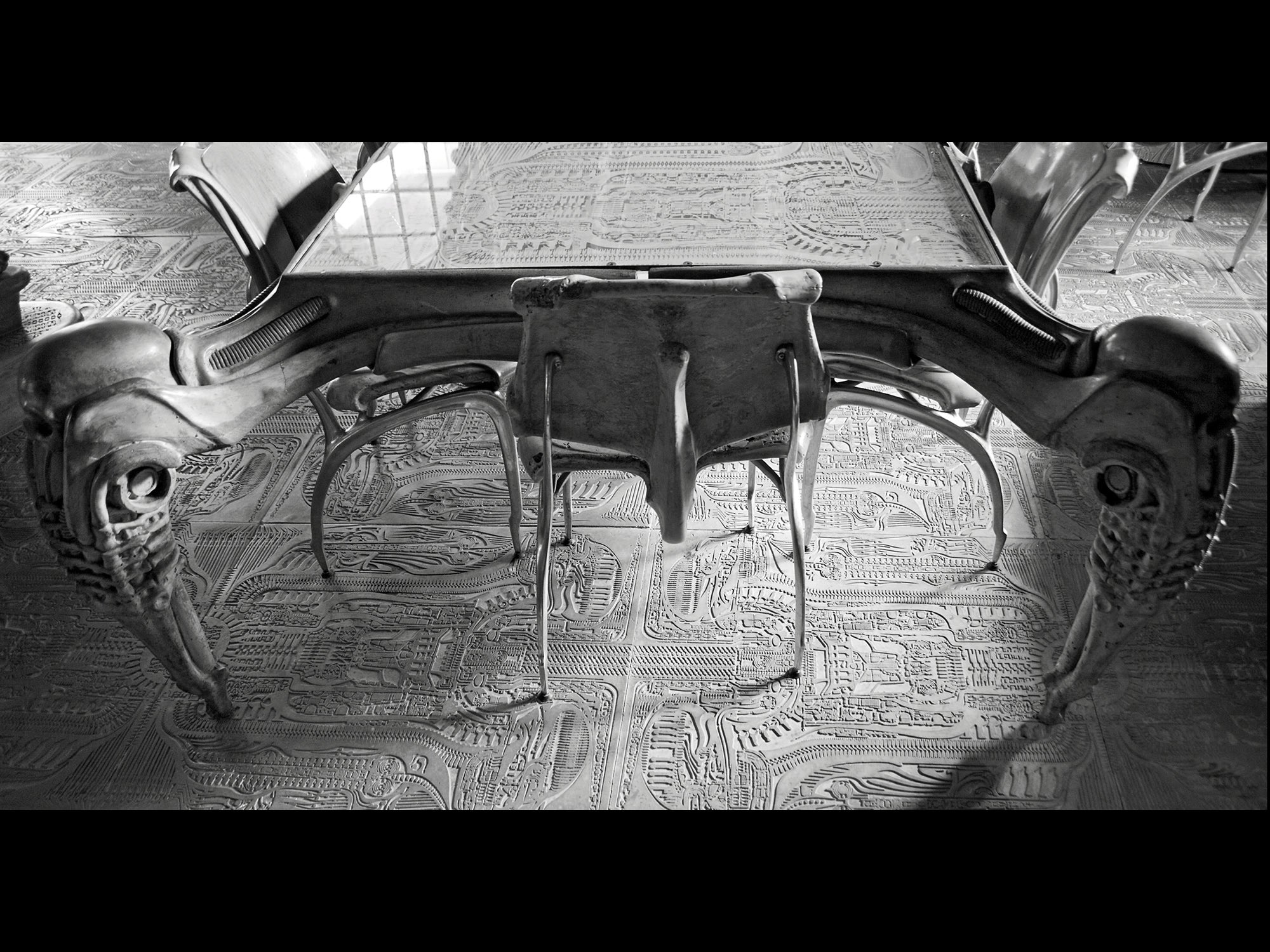 Muebles diseñados por H. R. Giger.